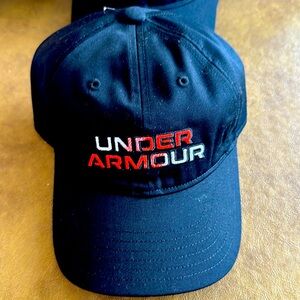 Boys Under Armour OSFM baseball hat New